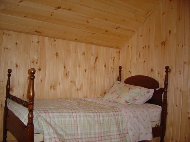 Upstairs Bedroom #3 - Twin Bed