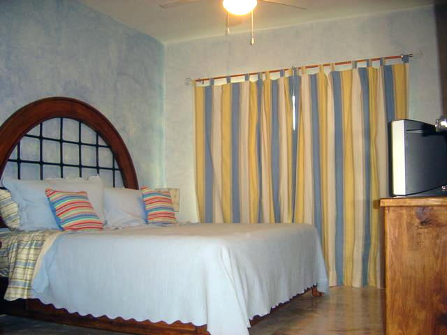 MasterBedroom - King Bed (Painted)